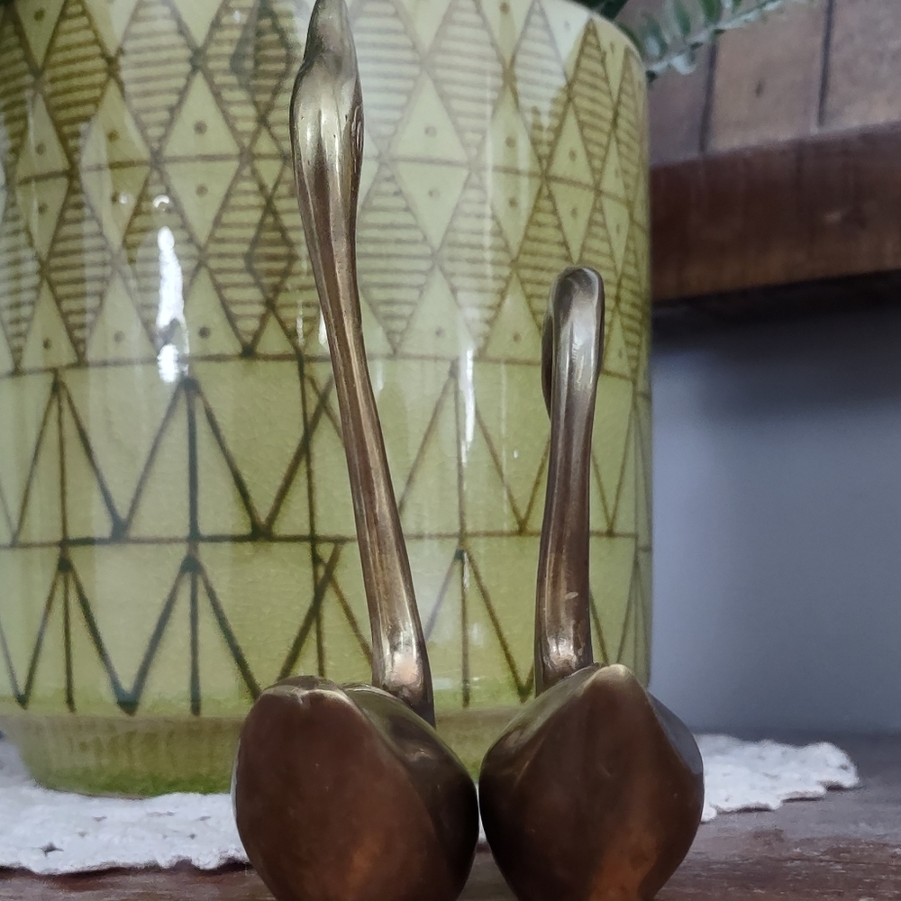 Mid Century Vintage Brass / Gold Swan Figures - Picture 4 of 9